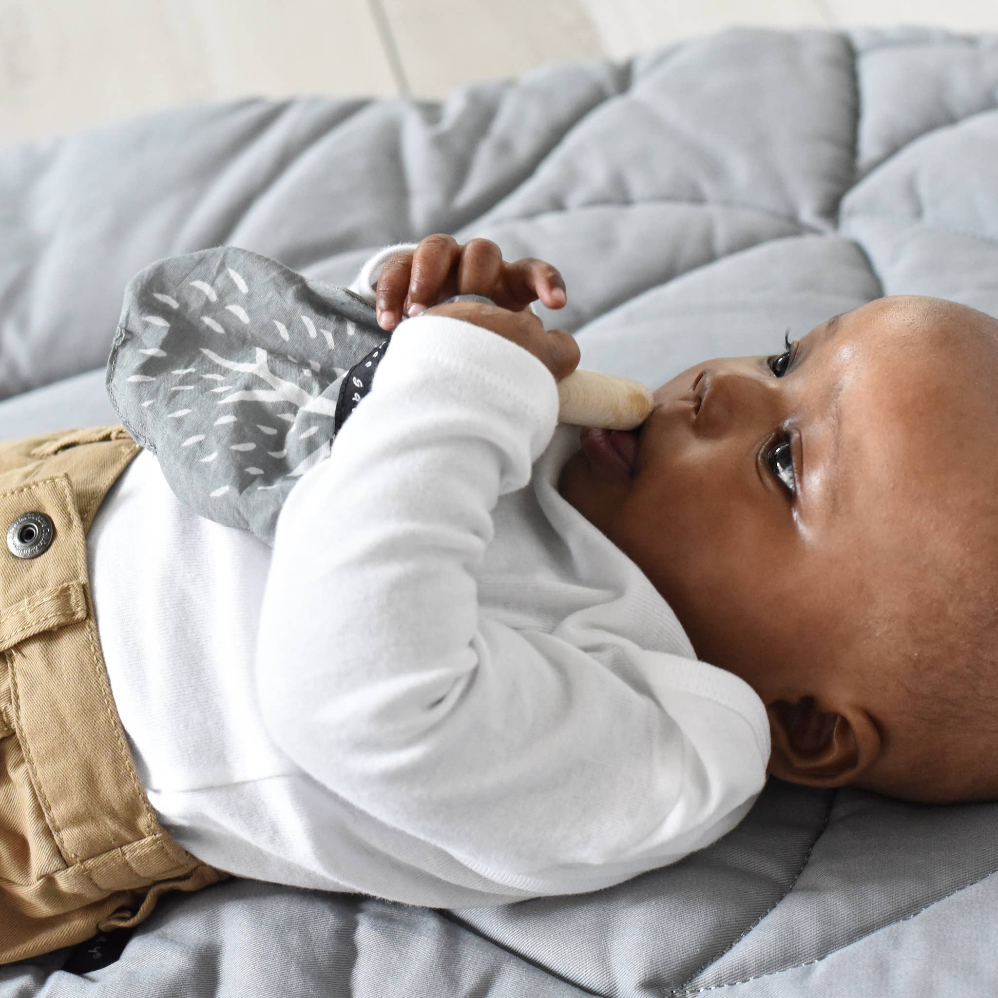 Acorn Crinkle Ring Teether for Baby